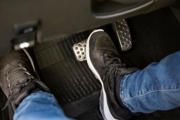 Brake pedal spongy fixes